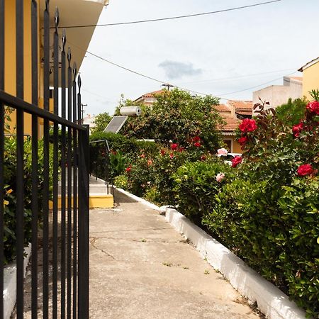 Kates Apartments Kávos Dış mekan fotoğraf