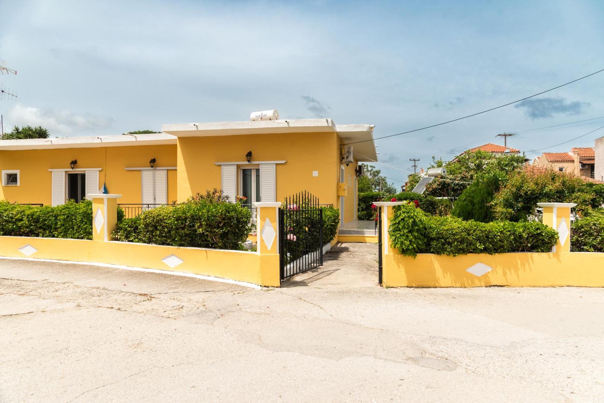 Kates Apartments Kávos Dış mekan fotoğraf